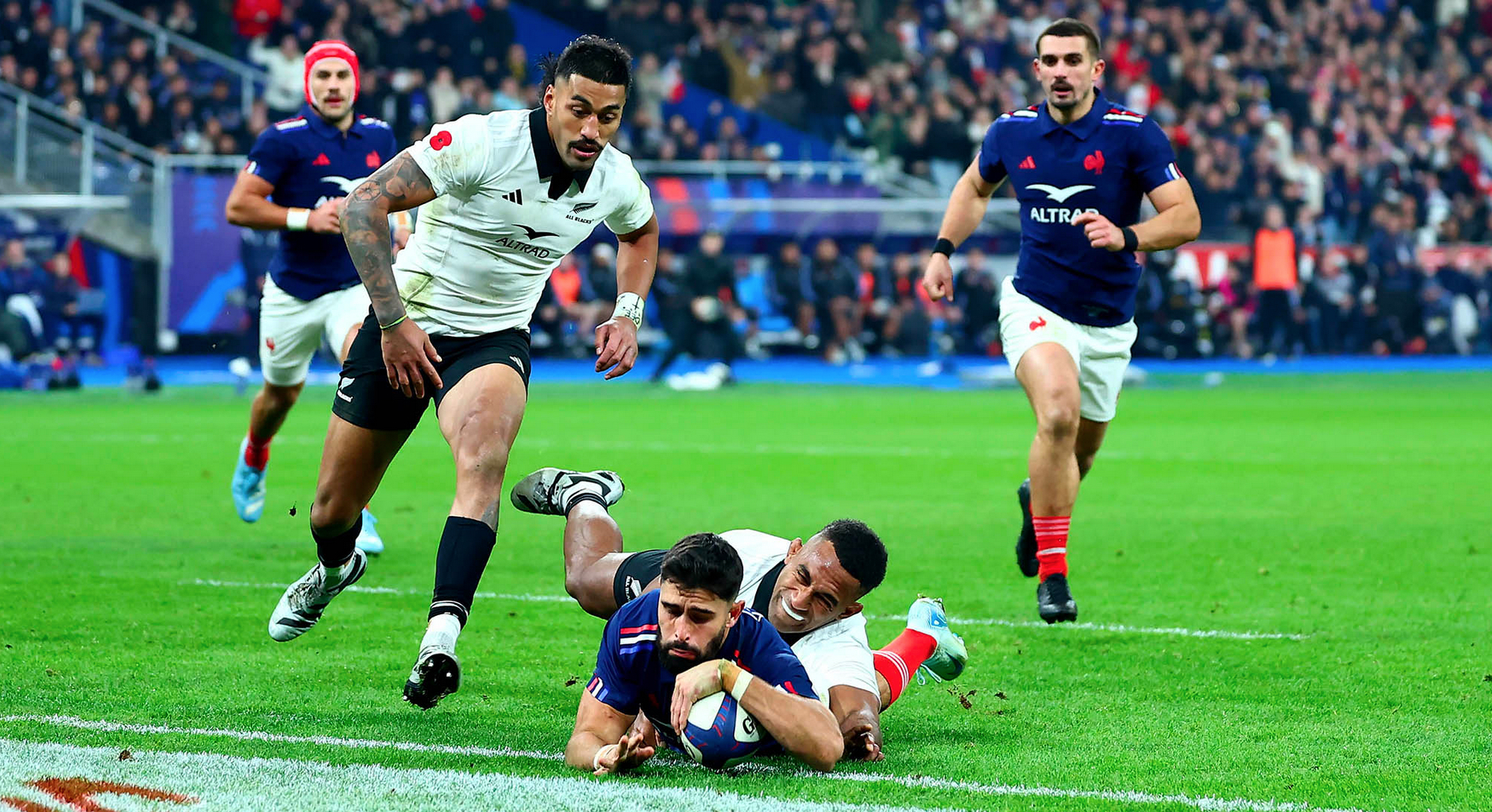 Sfida crudele e splendida, la Francia batte gli All Blacks